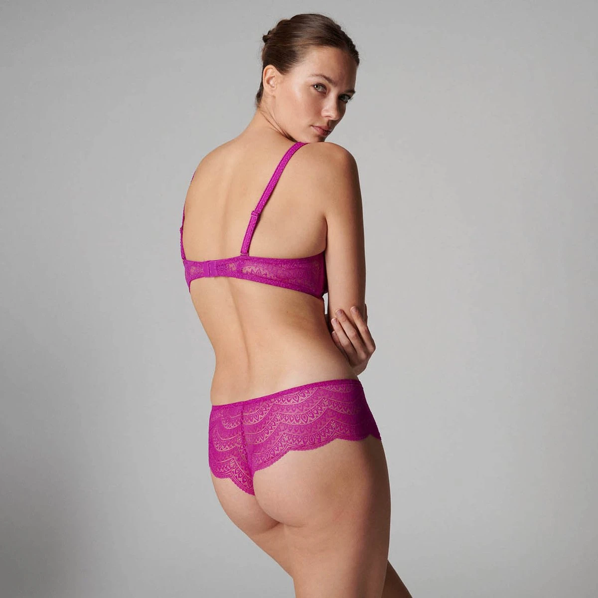 Simone Pérèle - Karma Shorty Paars - Maat 42 - Paars - Dames 6 Simone Pérèle - Karma Shorty Paars - Maat 42 - Paars - Dames - Afbeelding 4