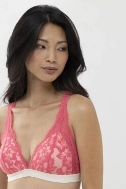 Mey Dames Triangle Bh Poetry Vogue 74233 423 Parrot Pink 8 Mey Dames Triangle Bh Poetry Vogue 74233 423 Parrot Pink -LingaDore Ondergoed Winkle 800x1200 75