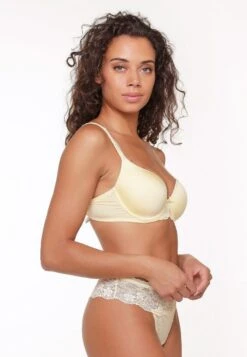 LingaDore Daily Uni-Fit T-shirt BH Geel 75 A -LingaDore Ondergoed Winkle 830x1200 4